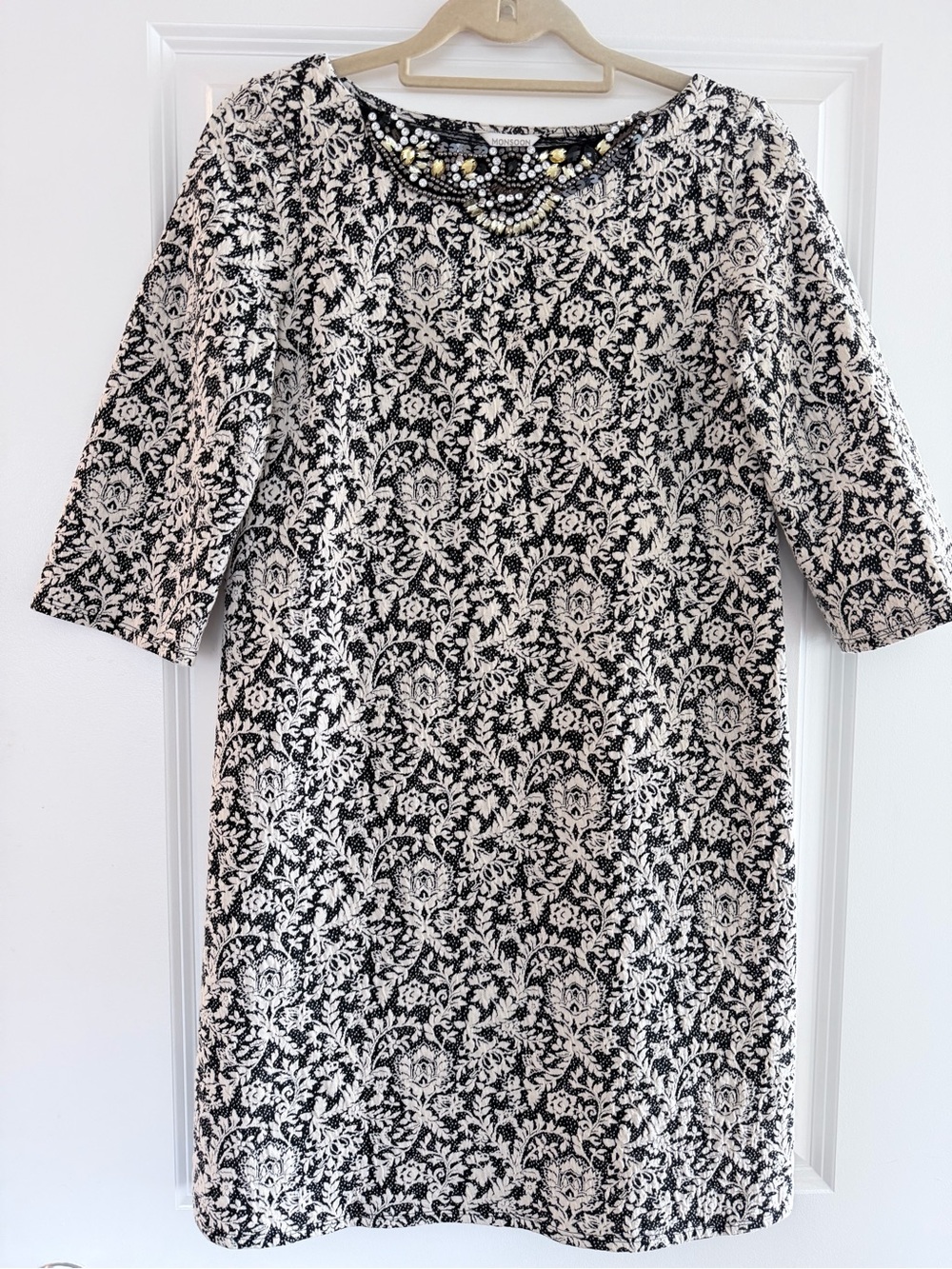 Monsoon Josette Ivory Black Floral Jacquard Embellished Shift Dress US 4